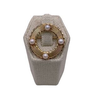 Etched Gold Tone Open Circle with Four Prong Set Faux Pearls Brooch